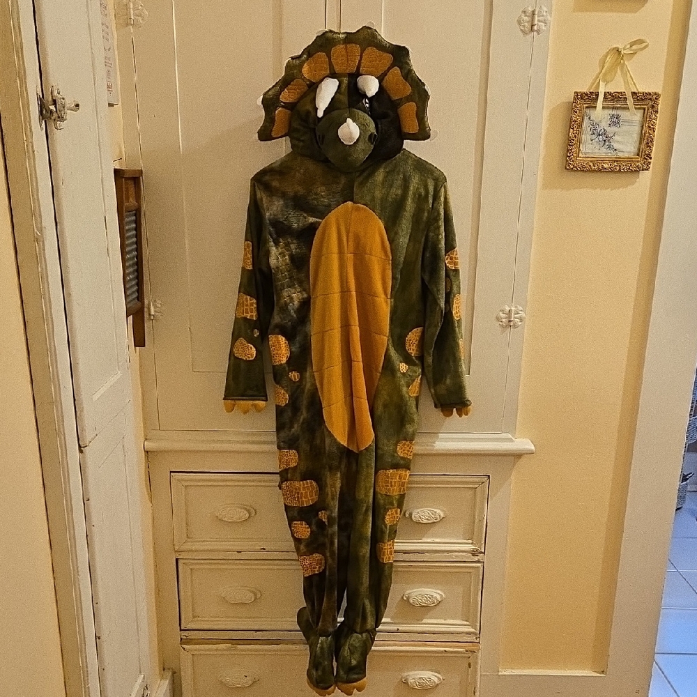 Spook Tacular Creations childs dinosaur costume Sz M